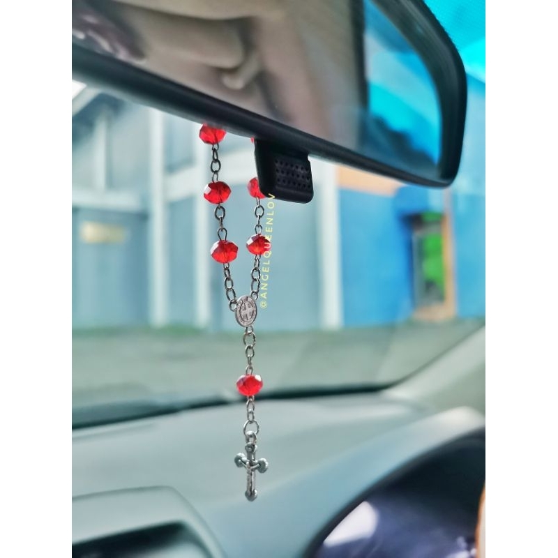 Rosario gantungan mobil