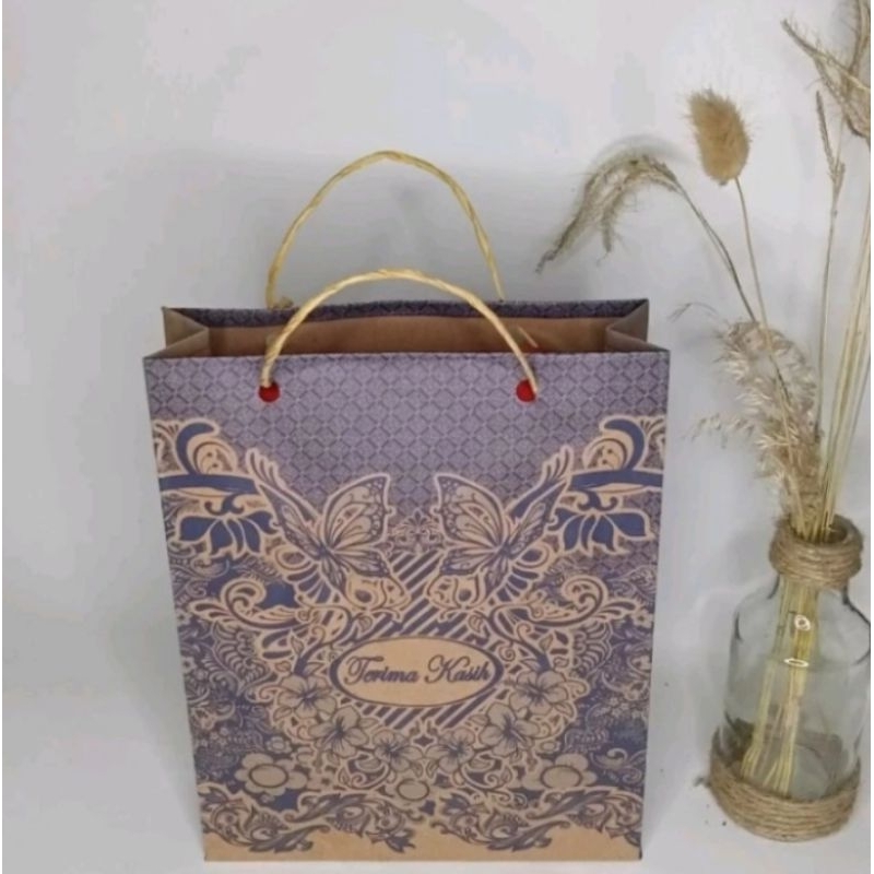 

200 pcs paper bag batik sedang ukuran 21x16x5 cm termurah