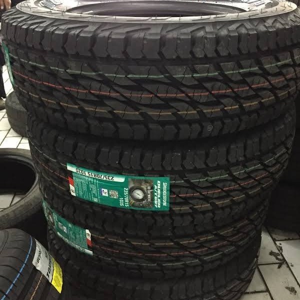 BAN MOBIL RING15 BAN SEMI OFFROAD Bridgestone 235/70 R15 Dueler D-697 (A/T)