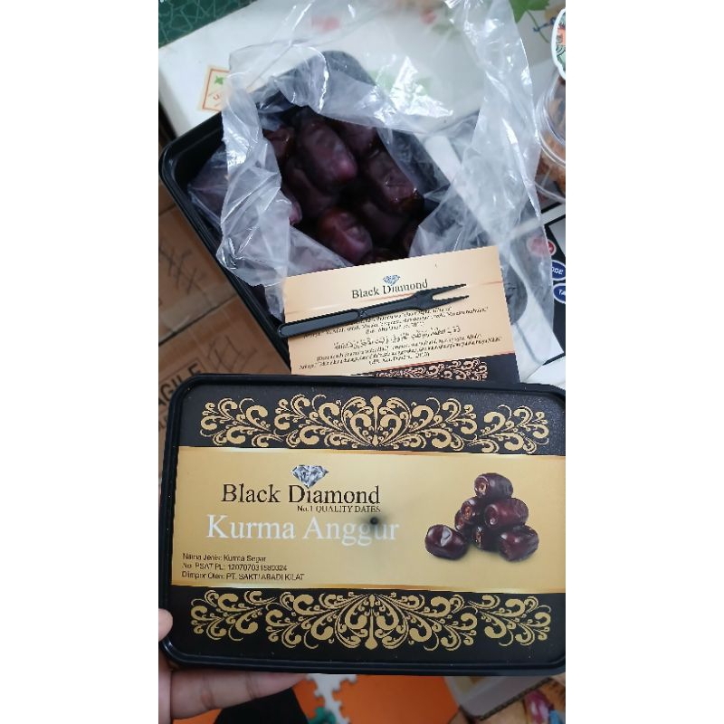 

Kurma Anggur Black Diamond