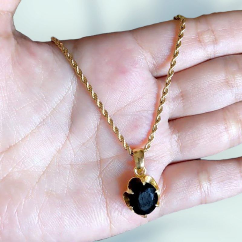 KALUNG LIONTIN BATU HITAM