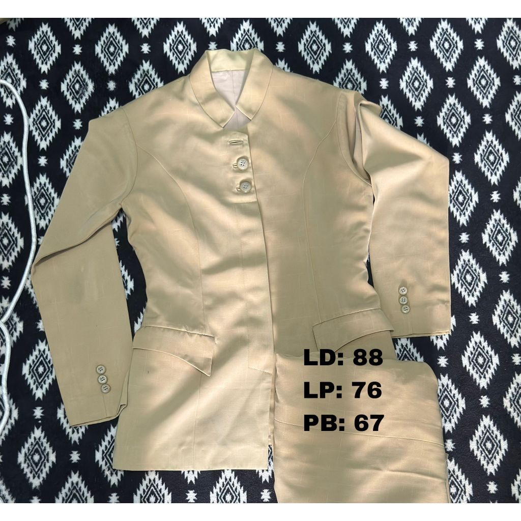 Preloved Seragam ASN PNS Pemda Guru Wanita Setelan