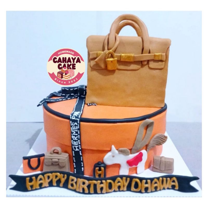 

Kue Ulang Tahun Tas / Hermes Cake / Kue Ultah Hermes / Kue Ultah Istri