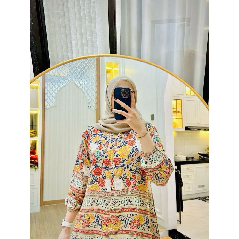 Gamis Model Terbaru / Pakaian Wanita Muslim Kekinian