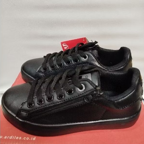 Ardiles sepatu sekolah anak SD