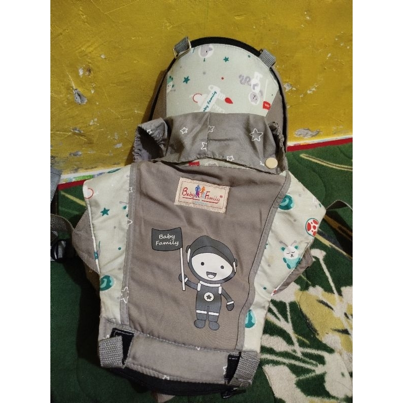 Preloved - Gendongan Hipseat Baby Scots