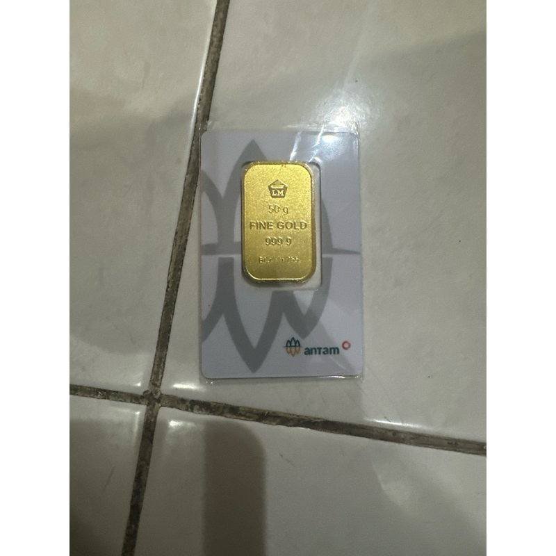 replika emas 50 gram dan 10 gram bahan logam