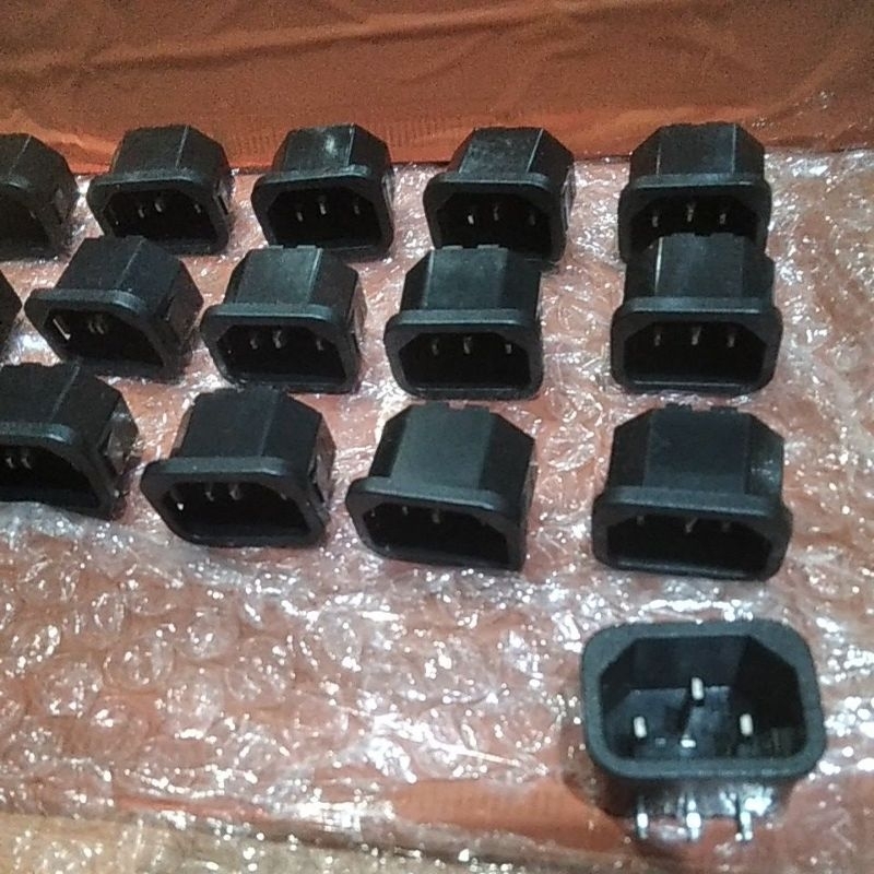 soket power supply amplifier