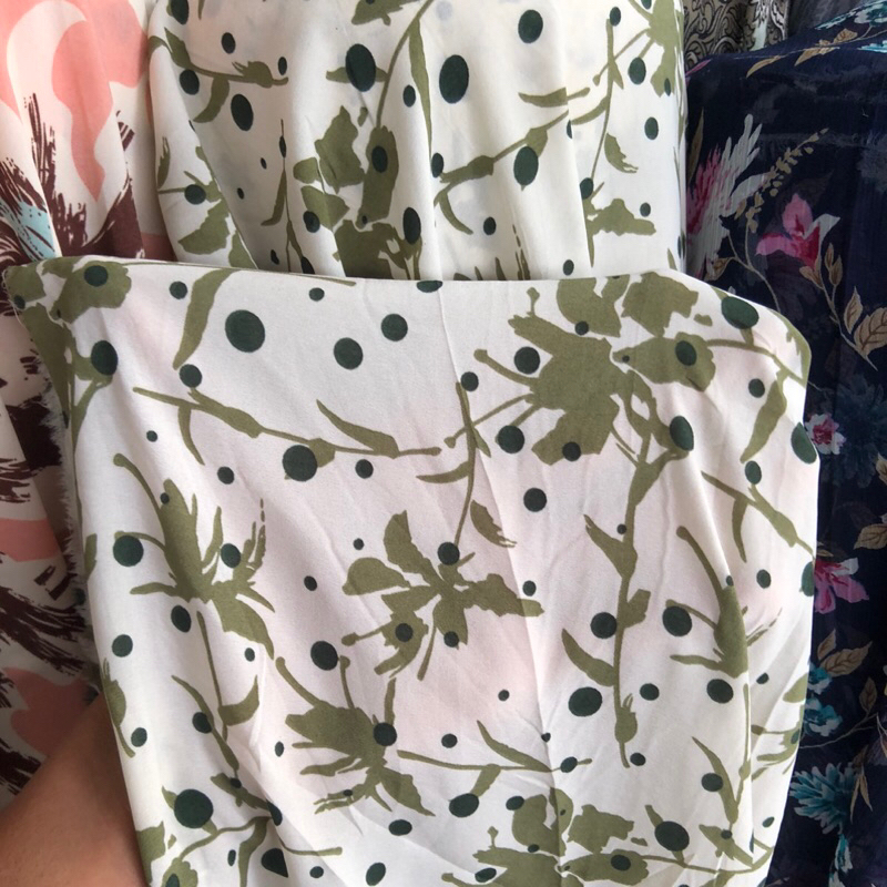 kain sutra silk motif - kain sutra silk motif bunga - kain sutra silk motif impor - kain sutra silk 