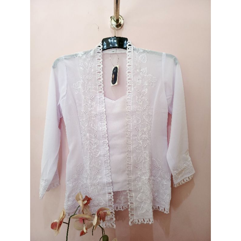 kebaya bordir putih motif daun