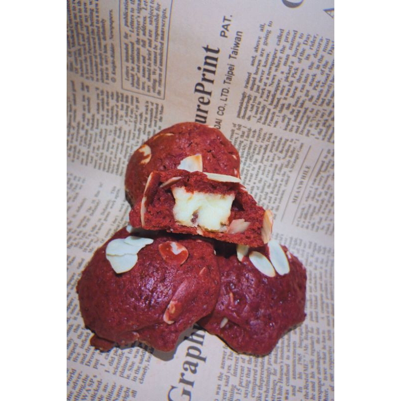 

Soft cookies||red velvet chese cookies