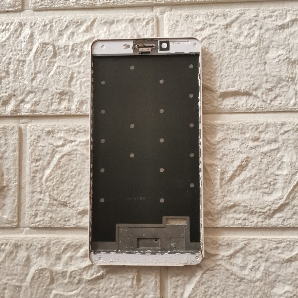 Frame Lenovo A7700 Tatakan LCD Original Copotan - Dudukan Layar HP