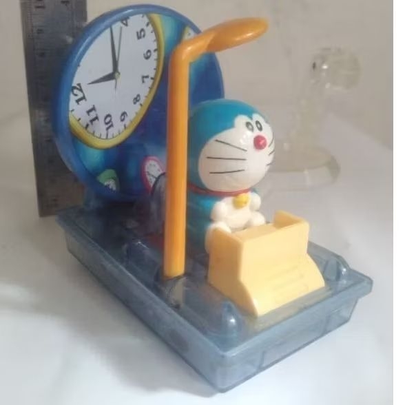 Figur Mesin Waktu Doraemon Mcd