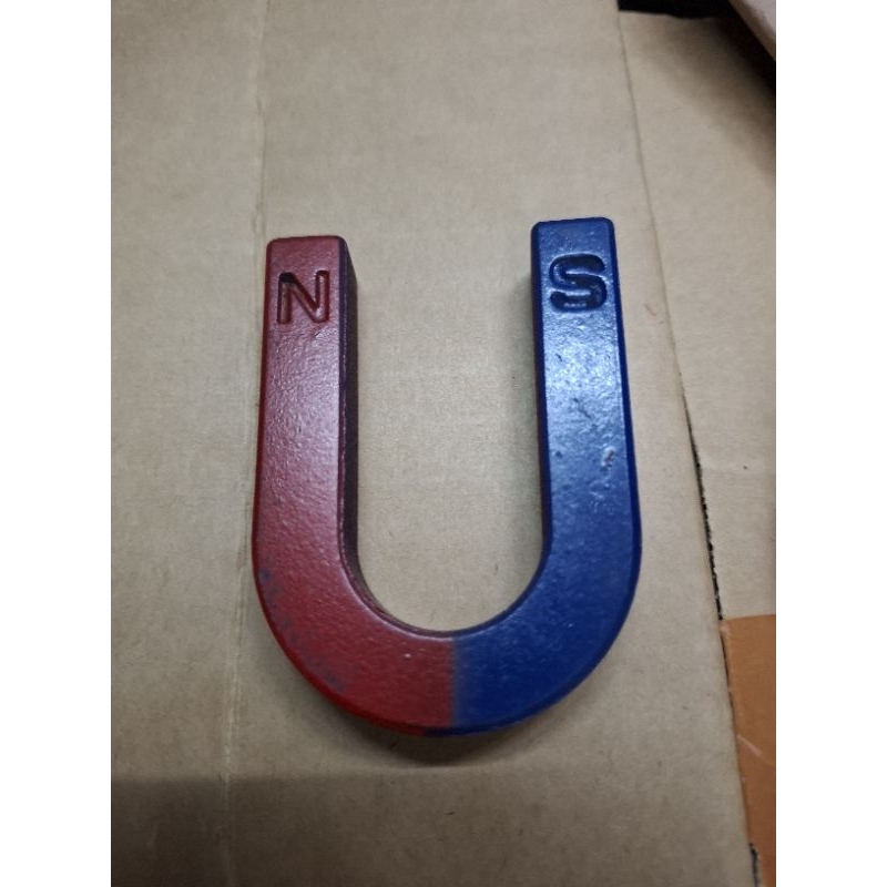 Magnet U
