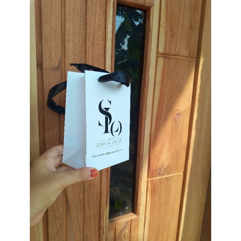 

PAPERBAG IVORY GLOSSY UKURAN PXLXT 11*7*16