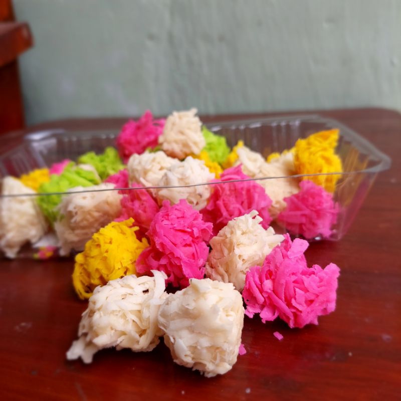 

Oleh Oleh Jadoel Kembang Gula Khas Kediri, Kembang Gula Kelapa Muda Permen Kelapa Muda