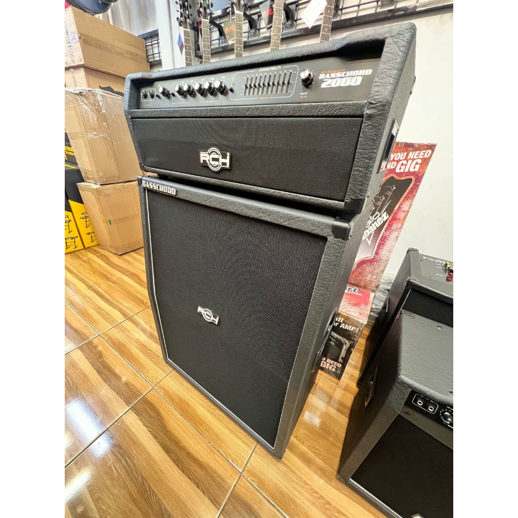 Amplifier Bass RCH Basschord 2000 / 2x15 Inch Speaker