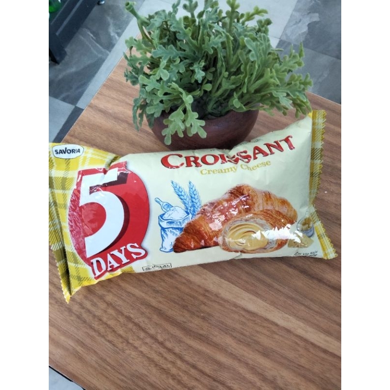 

5 days croissant creamy cheese 60g