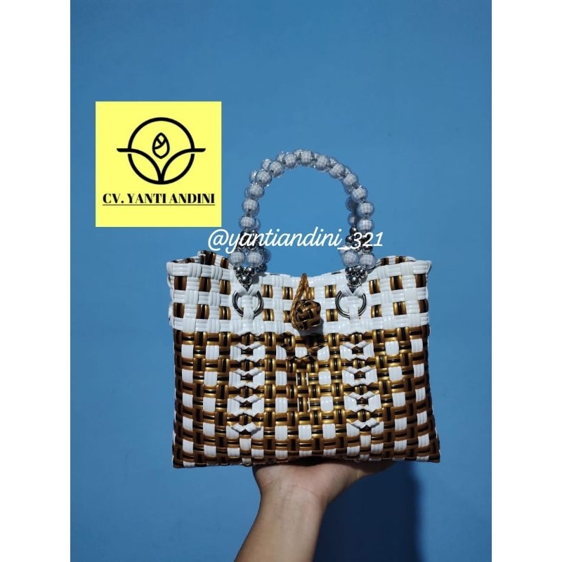 Tas Anyaman/Tas Canang/Tas Jali Mutiara/Tas Pesta / Warna Emas dan Putih