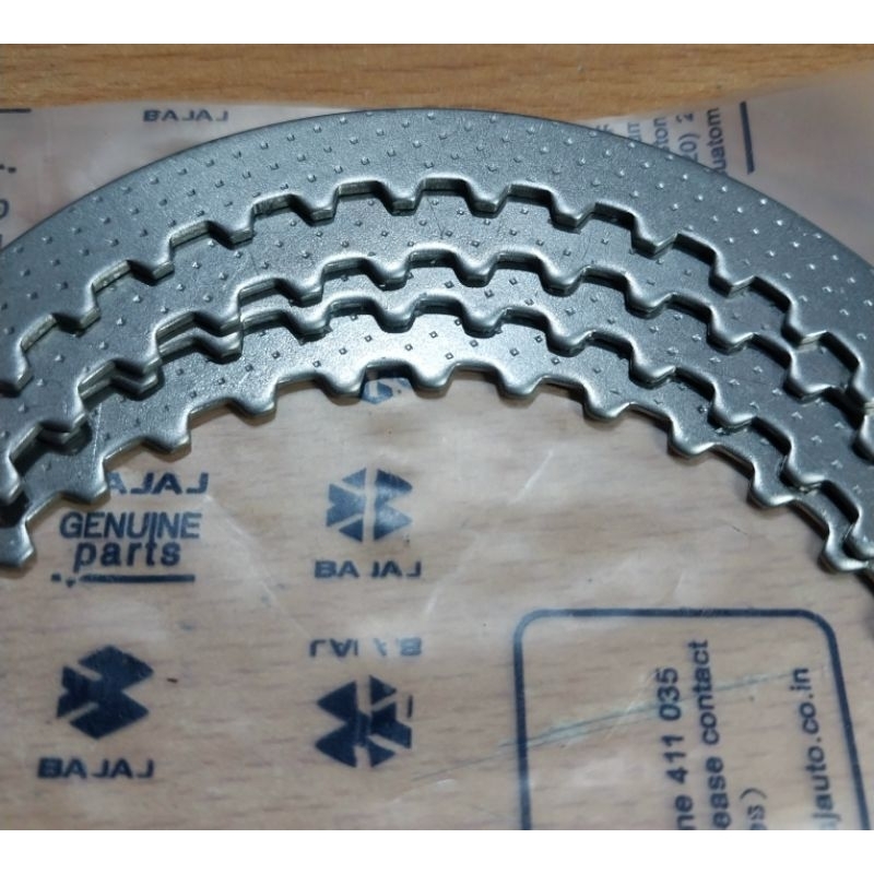 PLAT BESI KOPLING GESEK PULSAR 135LS 1 SET BAJAJ PULSAR 135 BAJAJ