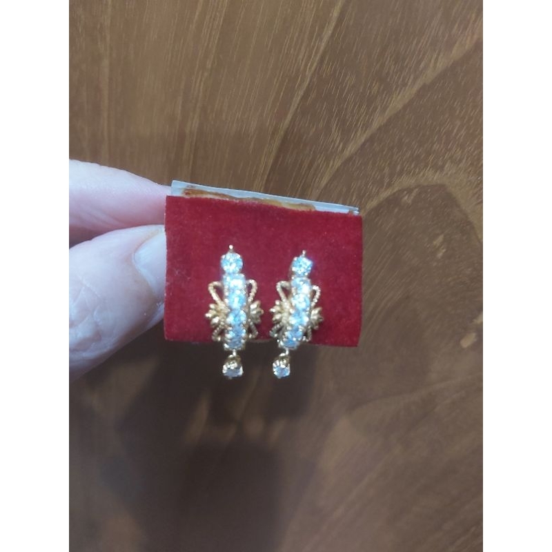 Preloved Anting Lapis Emas 24K Zhulian Malaysia, Anting Lapis Emas