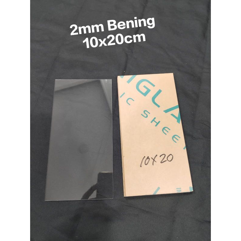 

Akrilik Lembaran Bening Tebel 2mm 10cm x 20cm