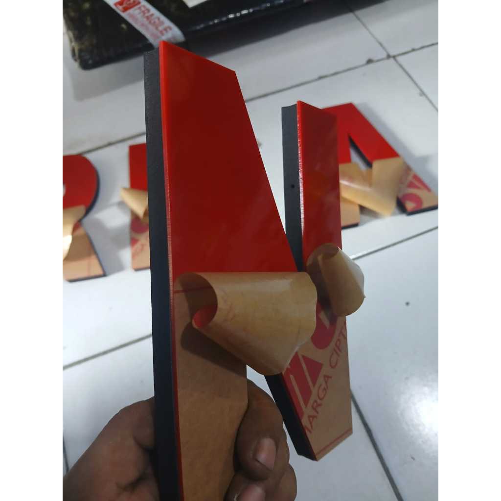 Costum Huruf Timbul Akrilik 2mm  Lapis Spon Eva Tinggi 15cm