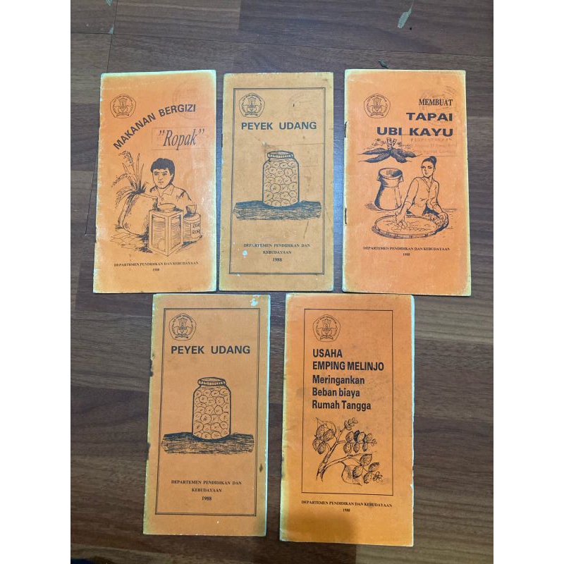 5 Buku Tips membuat tapai ubi kayu, Peyek Udang, Makanan Bergizi Ropak dll.