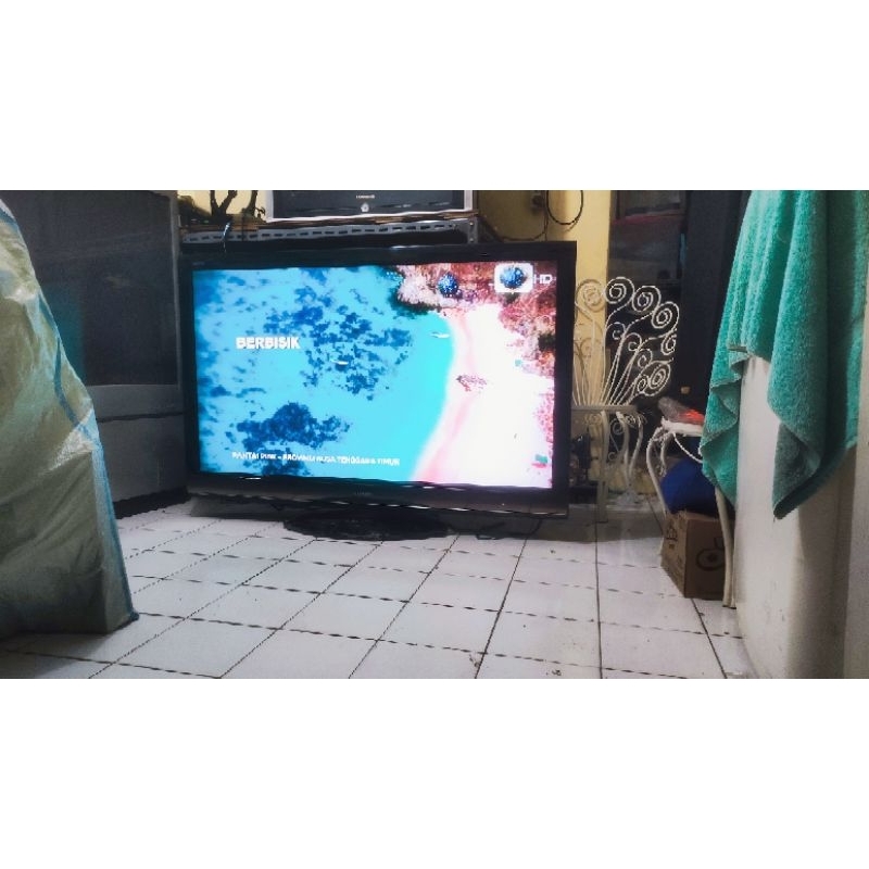 TV LCD Sharp Aquos 52 inch LC 52A77M