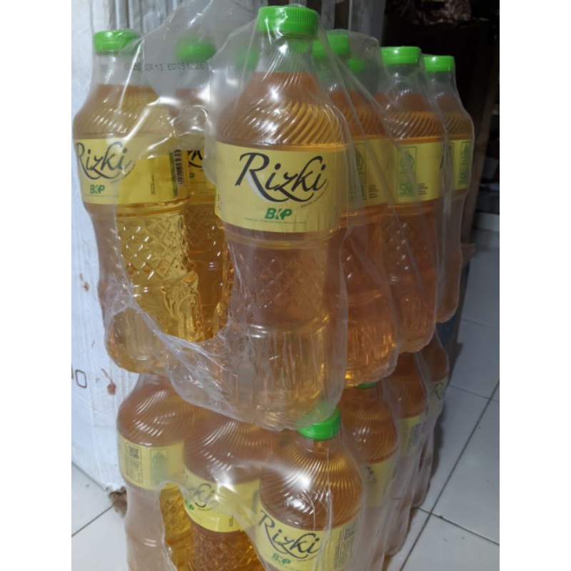 

minyak goreng RIZKI 800ml 1 krat isi 12