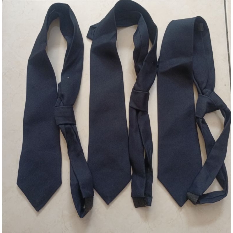 dasi biru dongker format polos