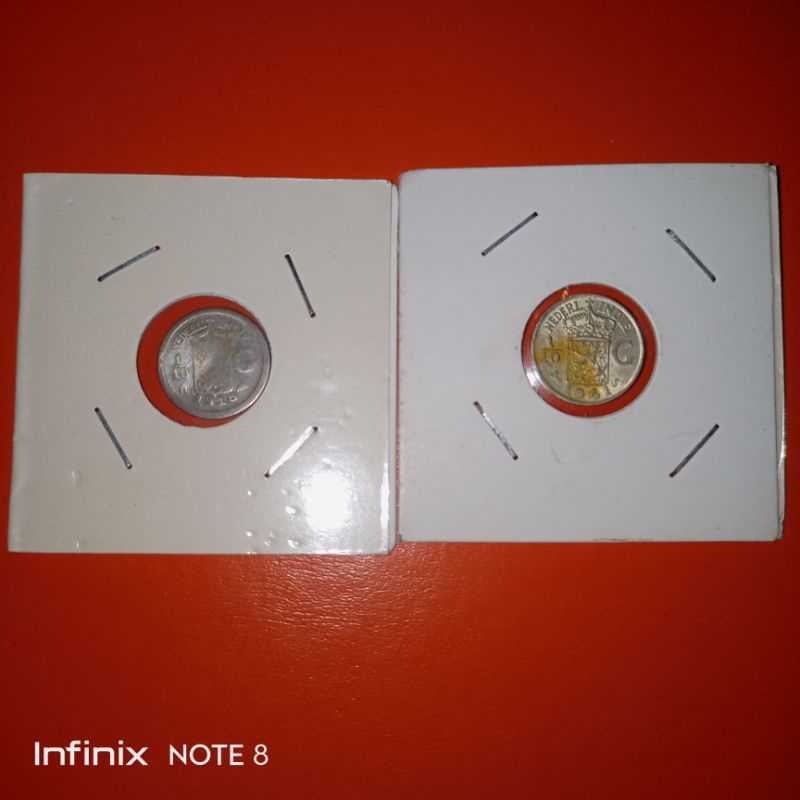 paket 2 keping koin perak Hindia Belanda 1/10 Gulden 1918 dan 1941