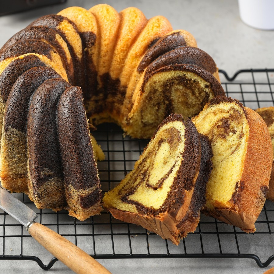 

Bapau Apin Marmer Cake Per Slice jajanan makanan bandung oleh oleh bandung Marmer Cake
