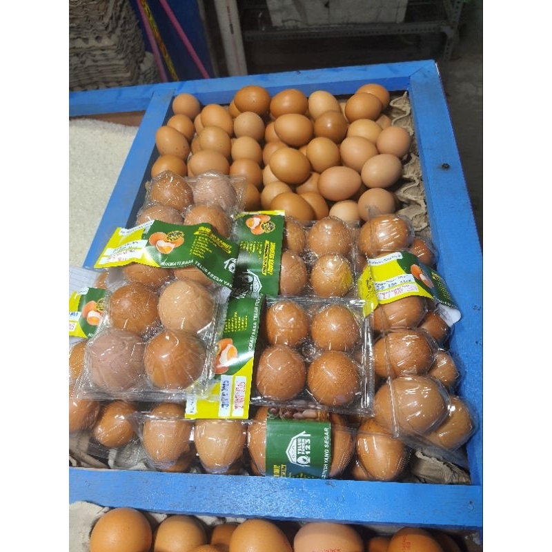 

Telur Ayam Negeri ukuran kecil super( 1kg isi 19-20 butir )