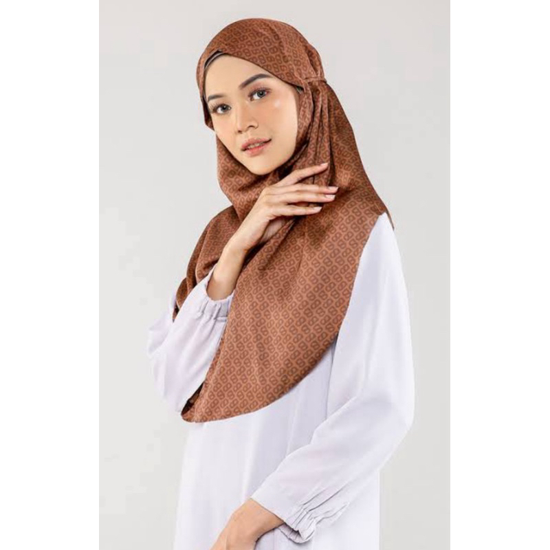 BERGO TAPIS SLIP ON TAPIS TIDAK ORI