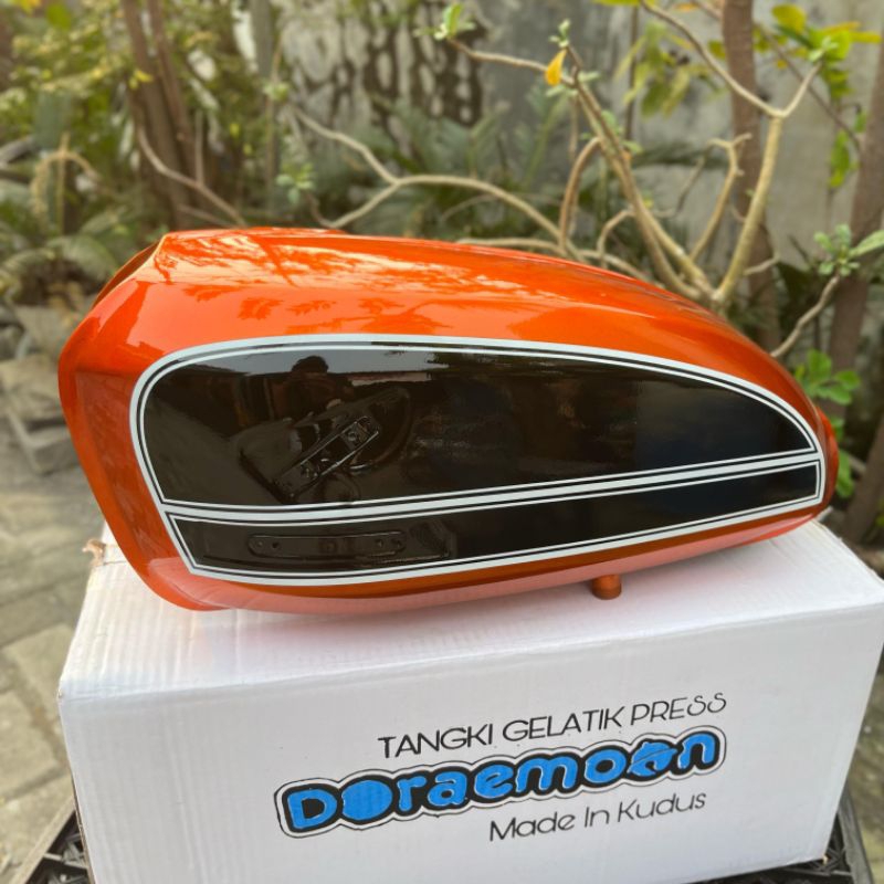 TANGKI CB 100 DORAEMON MOTIF CAT OREN US MODEL ORIGINAL TENGKI CB 100 PRES DORAEMOM MOTIF CAT OREN U