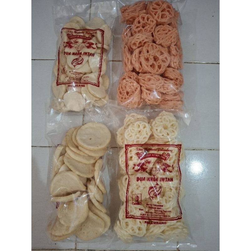 

Paket 1Kg Kerupuk Mix Kemplang masing" Kemasan 250Gram Dua Naga Intan