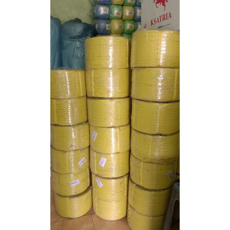 

Strappingband warna kuning ukuran 15mm berat 6kg