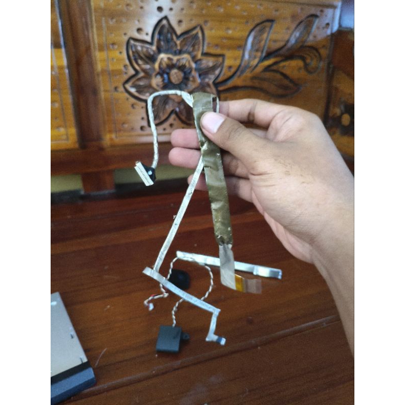 fleksibel lcd laptop Samsung rv410 ori