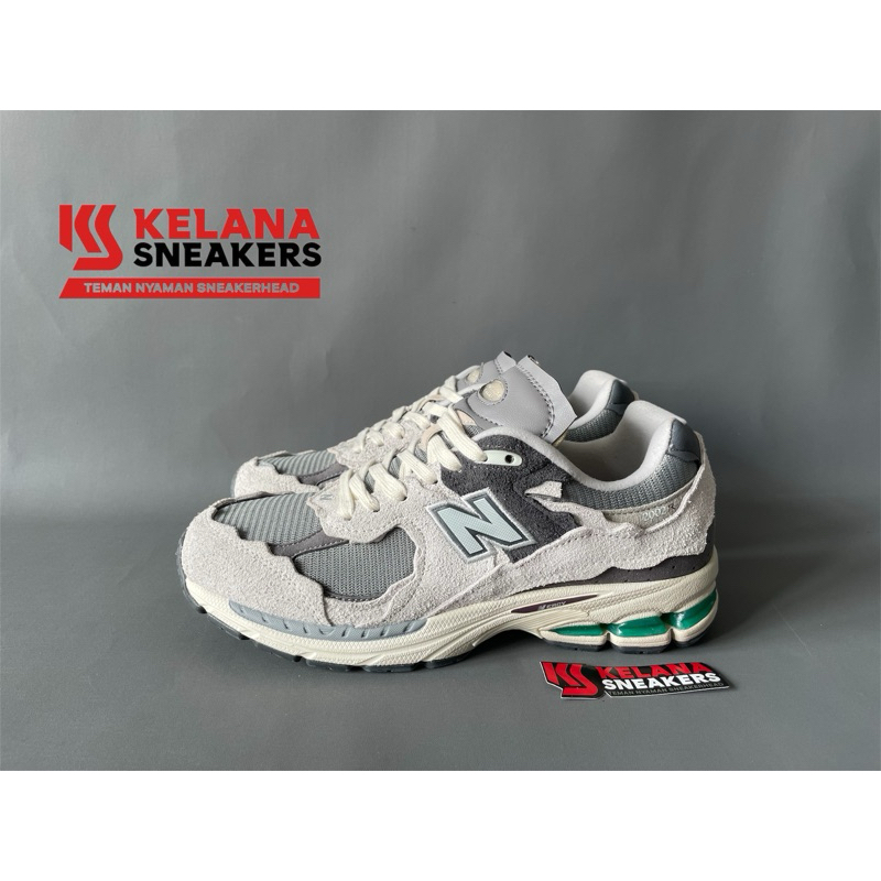 Kelana Sneakers - Sepatu Sneakers N Balance 2002 R