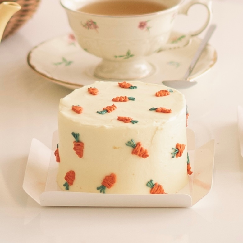 

Korean Cake / Carrot Cake / Classic Carrot Mini Birthday Cake - Diameter 10cm