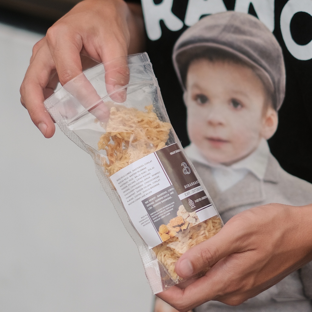 

NOB Promo CHOCO LOVERS (Kue Kastengel Coklat, Semprit Purechoco, Semprit Coklat Klasik, Mie Sewot