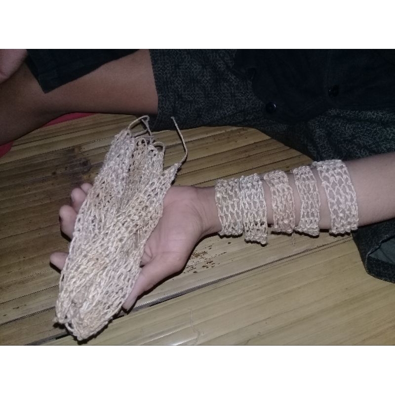 gelang rara terep suku baduy hiasan tangan khas baduy