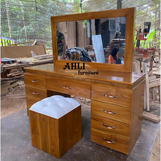 Tolet Rias Minimalis Kayu Jati