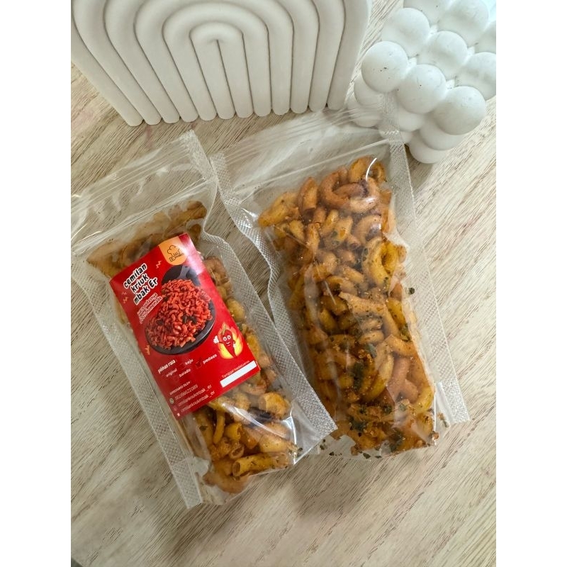 

MAKARONI pedas bawang daun jeruk bawang | kemasan 85gr