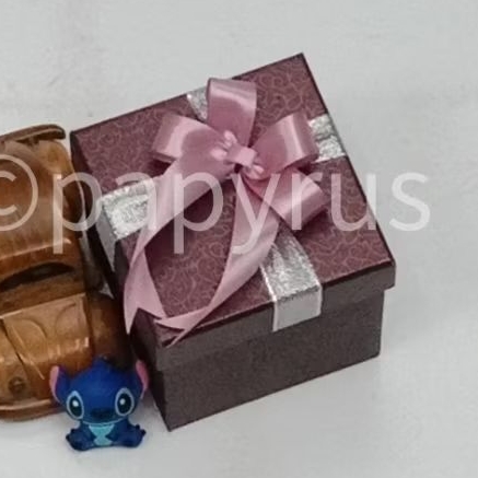 

PAPYRUS 10x10 Tinggi 10cm Kotak Kado Gift Box Hadiah V3