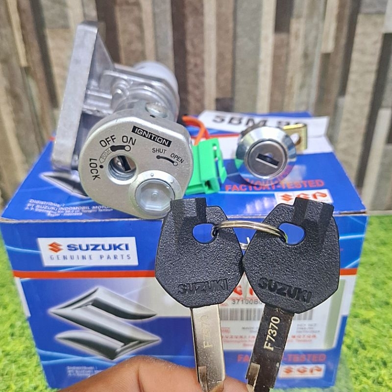Kunci Kontak Set Suzuki Shogun R 125/Shogun Sp 125 OLD/Smash New 110/Titan SGP