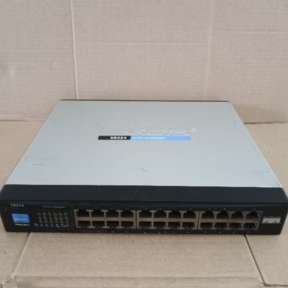 LINKSYS SR224 BUSINESS SERIES 24-Port 10/100 Switch