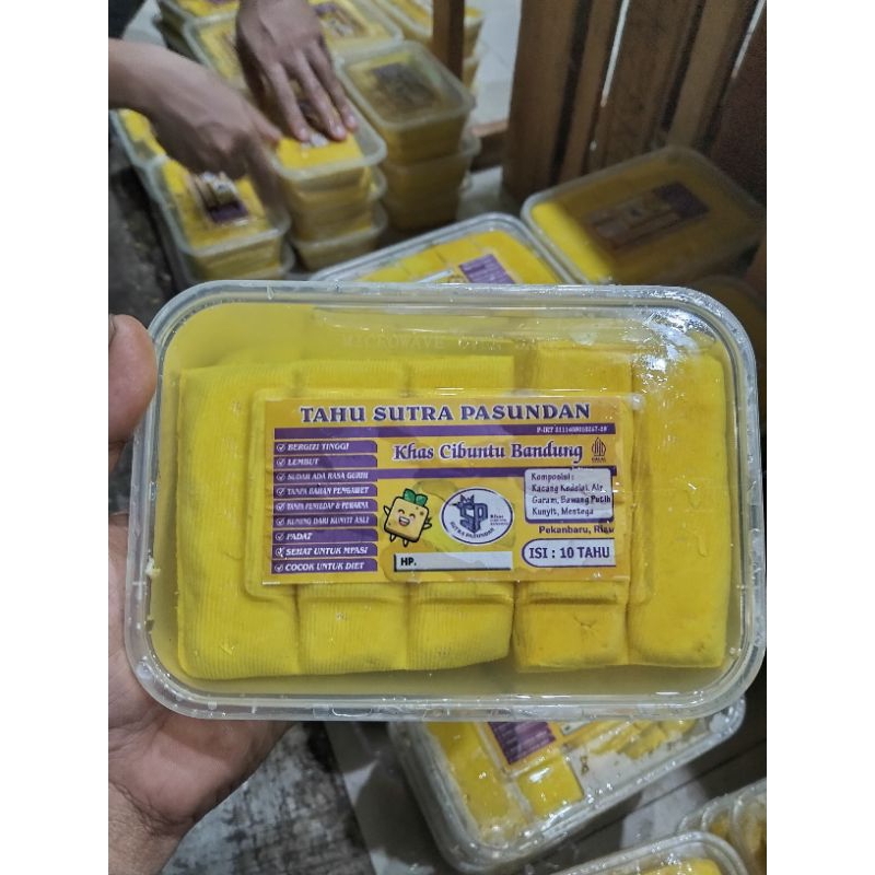

Tahu Sutra // Tahu Kuning Pasundan khas cibuntu Bandung