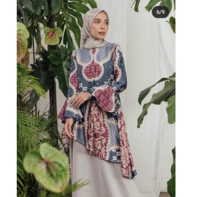 Preloved Wearing Klamby Anggrek Series Laelia Size S